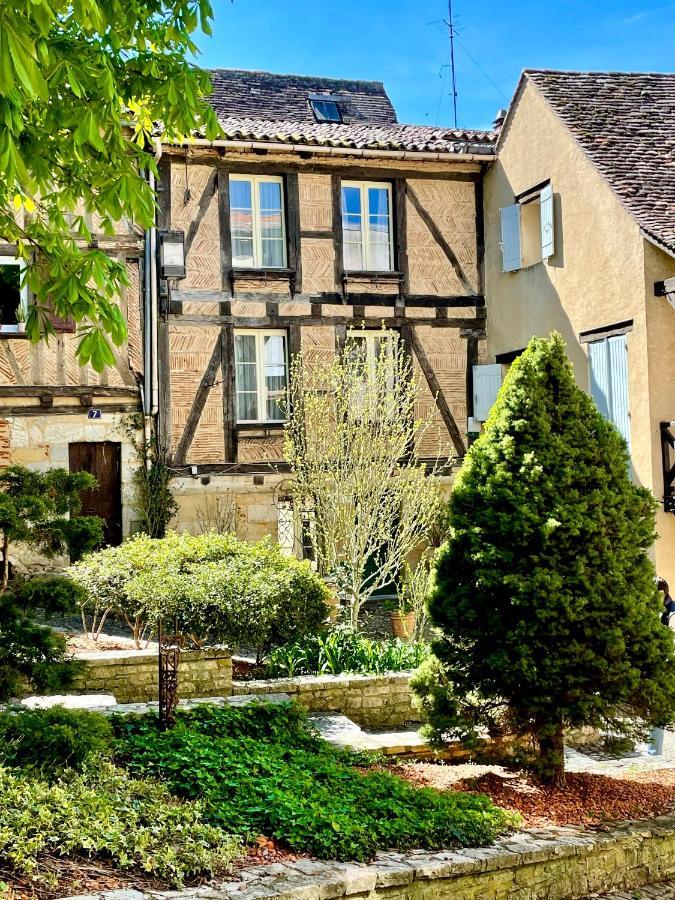 مبيت وإفطار برجراك Le Logis Plantagenet المظهر الخارجي الصورة